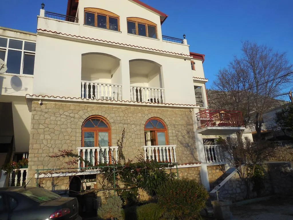 Apartments Veni Up Stari Grad   Starigrad Paklenica